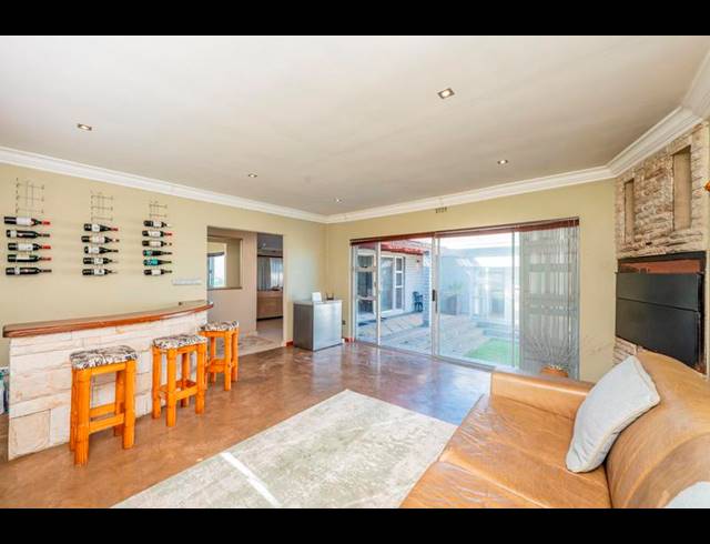 4 BEDROOM HOUSE FOR SALE IN DE TIJGER
